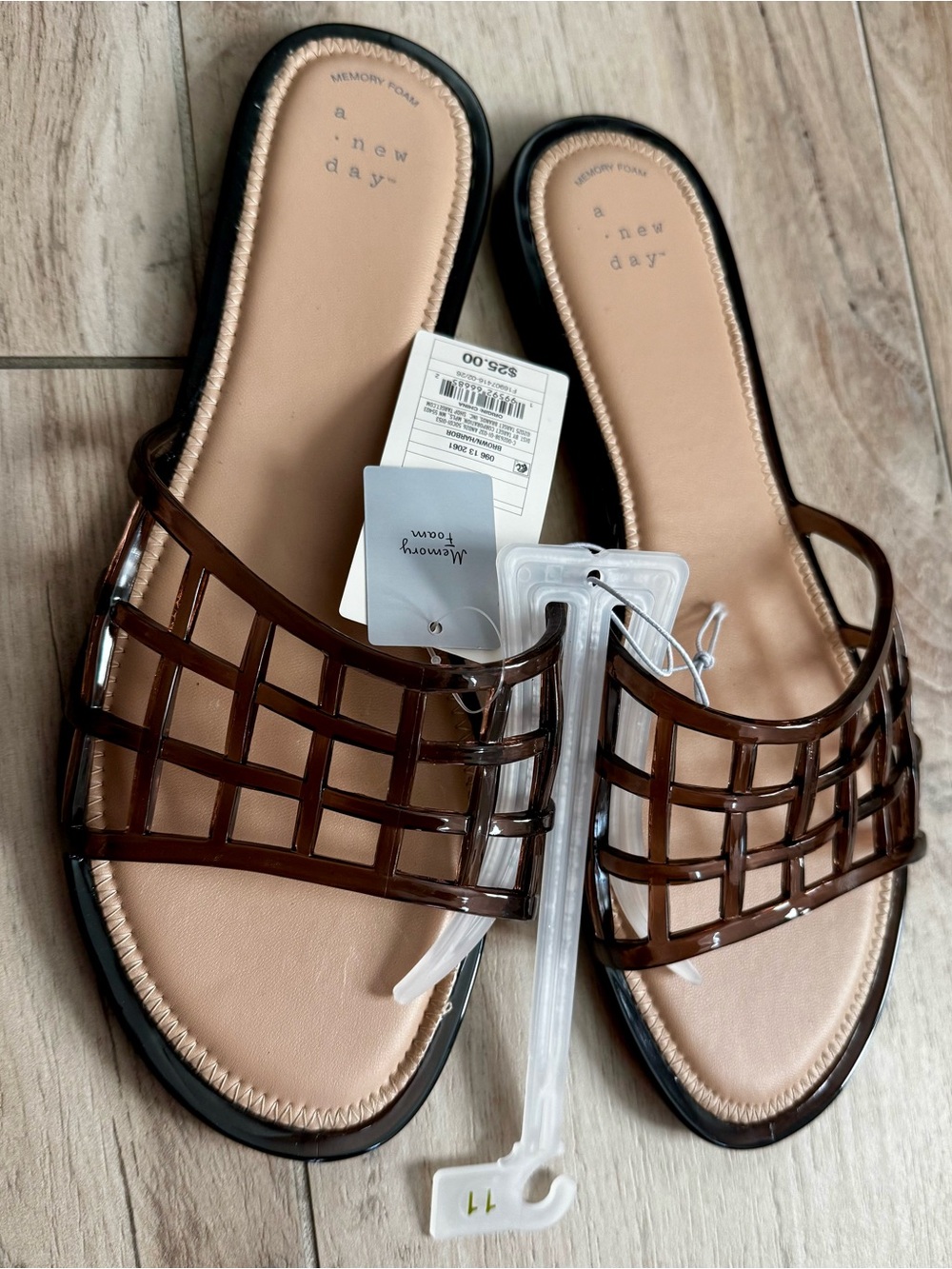 NWT a new day Tan Footbed with Dark Brown Lattice Slide Sandals - Women's Size11 - Picture 4 of 4